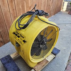 DRY AIR TECHNONOLOGY YELLOW CLEAN FORCE AIR MOVER YOU CAN TEST IT BEFORE PURCHASE FOR ANY QUESTION TEXT ME PLEASE SE HABLA ESPAÑOL THANKS 