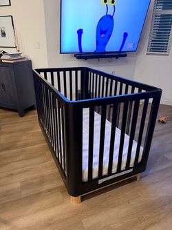 Storkcraft convertible crib