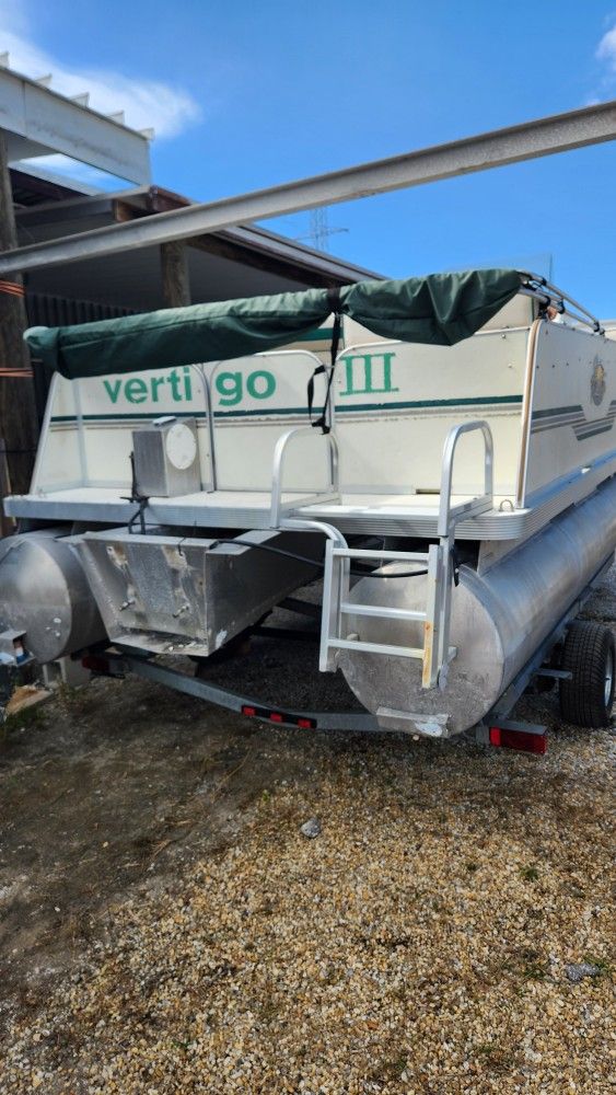 2011 Fiesta Sun Fisher 16 ft pontoon boat AND 2017 Trailer