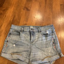 Women’s Old Navy jean shorts from 2018 shipping available