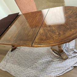 Beautiful real wood table for 6-8 people