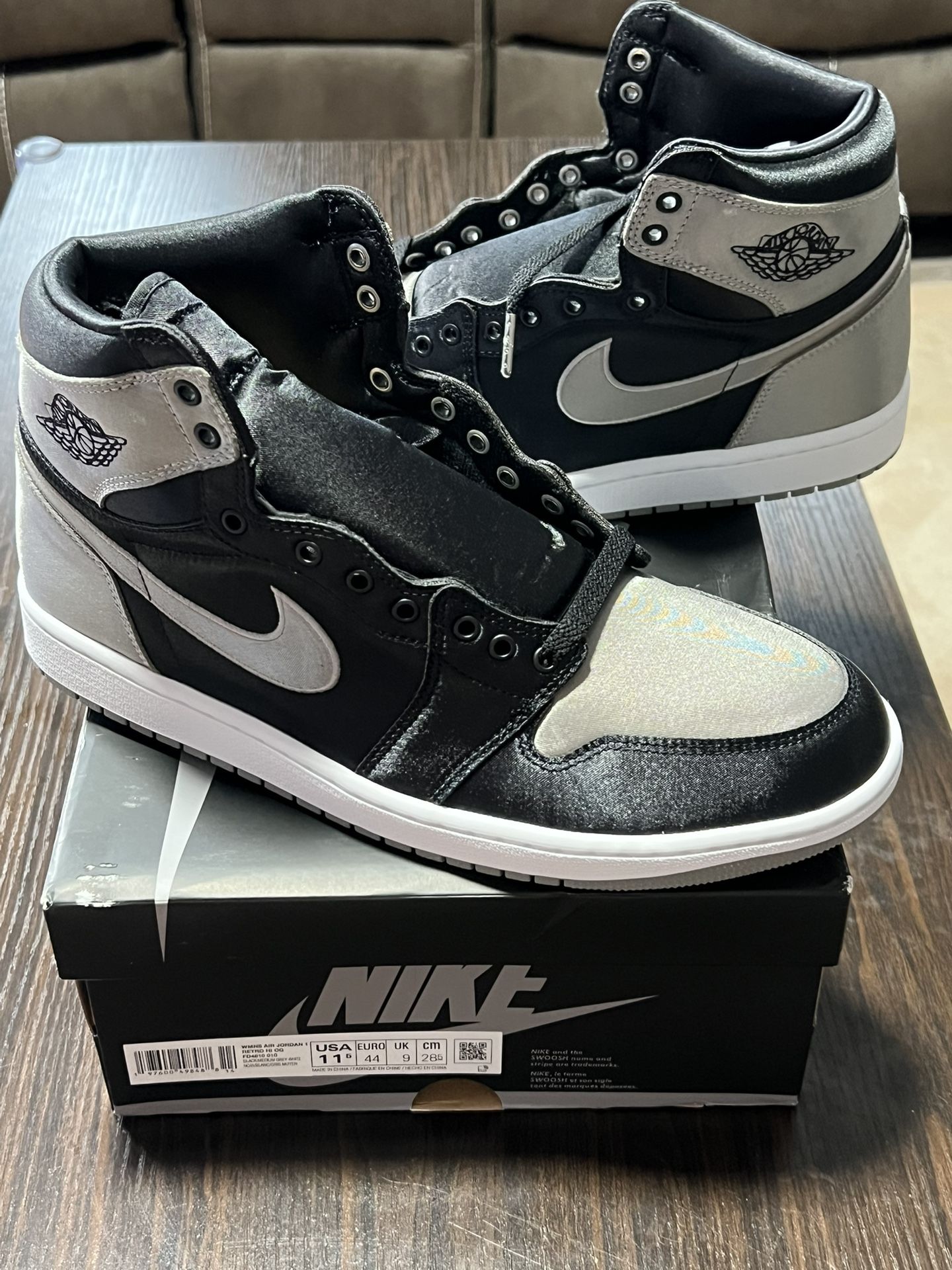 Woman's Air Jordan 1 Retro Hi OG black/grey 11.5 Woman’s