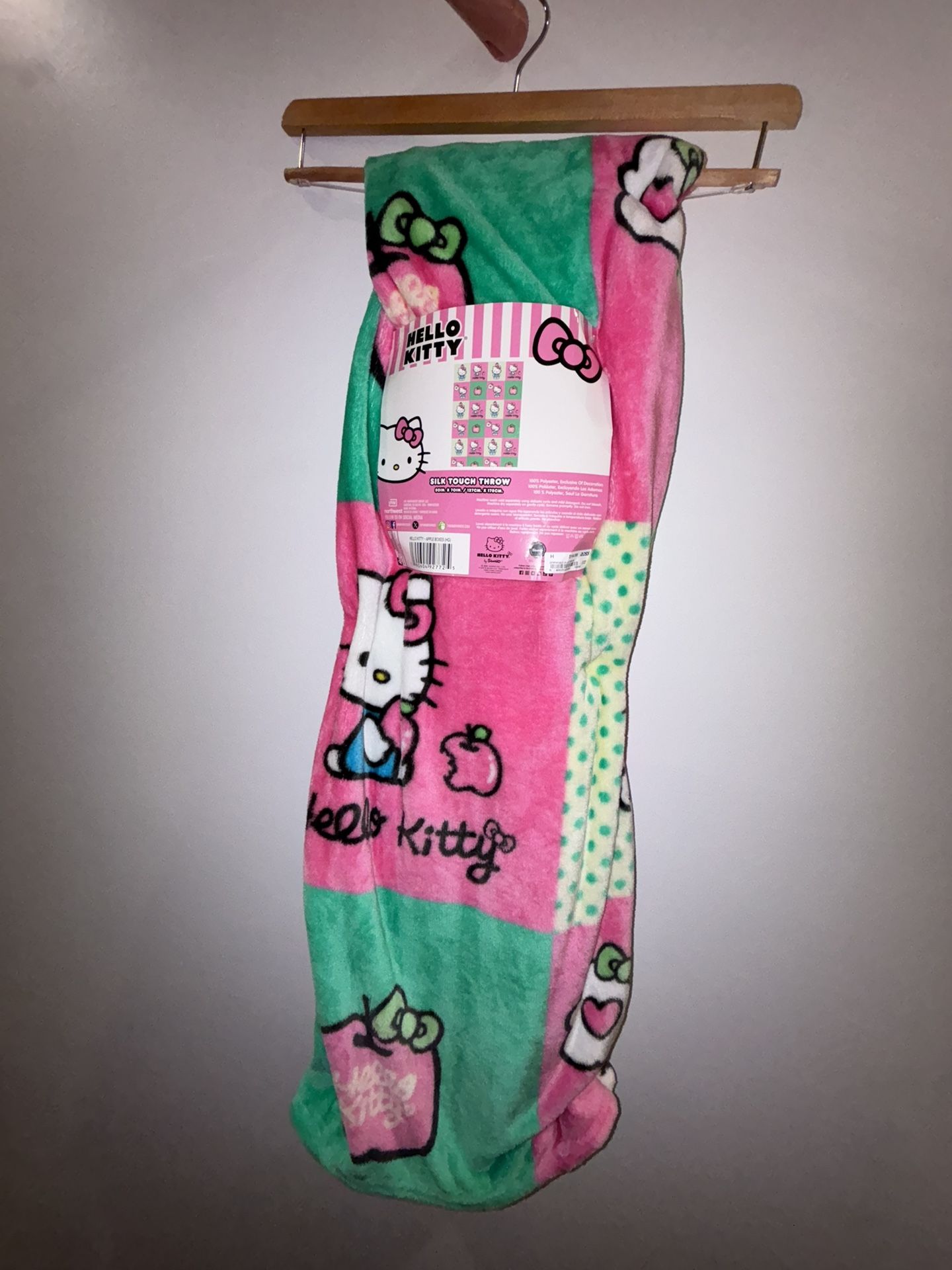 Hello kitty blanket