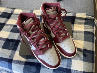 Nike Dunk Hi (Burgundy)