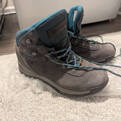 Women’s Newton Ridge Plus Waterproof Amped Hiking Boot