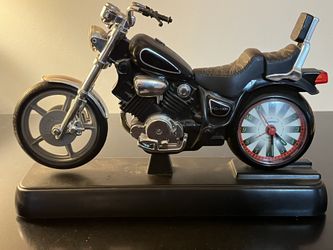 HD 1000 Tabletop Decor W- Working Clock With 3AA Batteries 