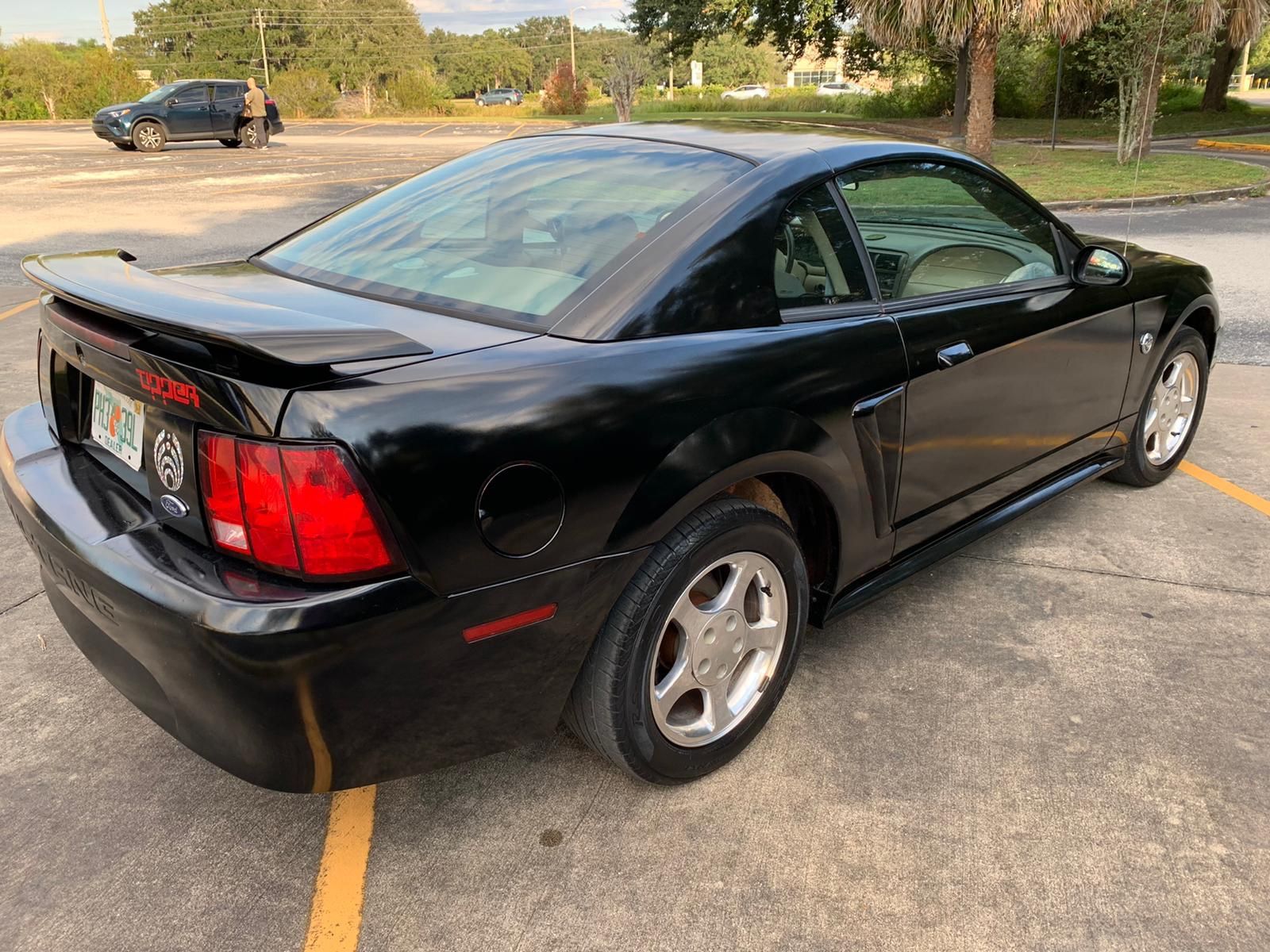 2004 Ford Mustang