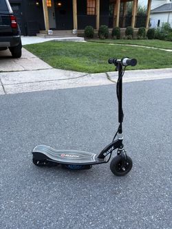 ⚡️ Razor E100 Glow Electric Scooter - Charger Included! ⚡️