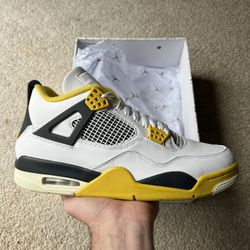 Jordan 4 “Vivid Sulfur” Size 8W