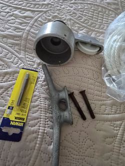 Flag pole gear