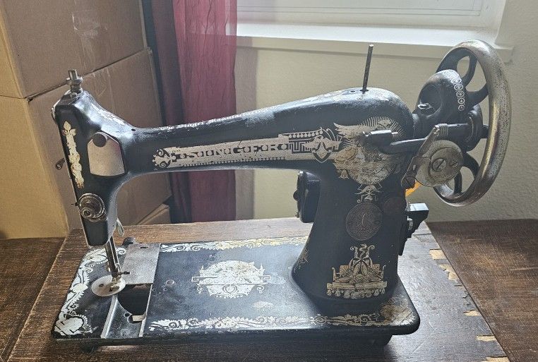 Vintage Singer Sewing Machine