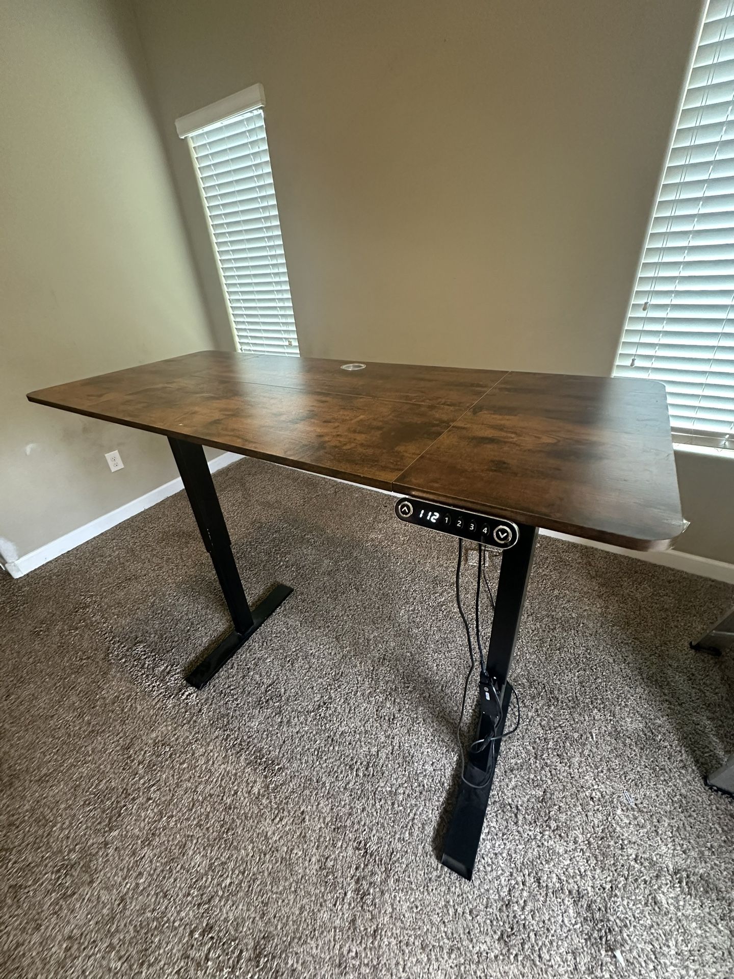 Adjustable Office Desk 