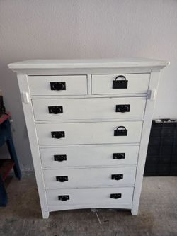 Dresser 200