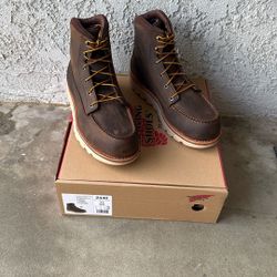 Red Wing Men’s Boots Size 11 Steel Toe 