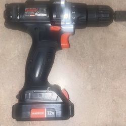 18V Cordless 3/8 Drill/Driver Kit to 1/2 come with everything you see in the pictures.  Also comes with a charger for the battery.