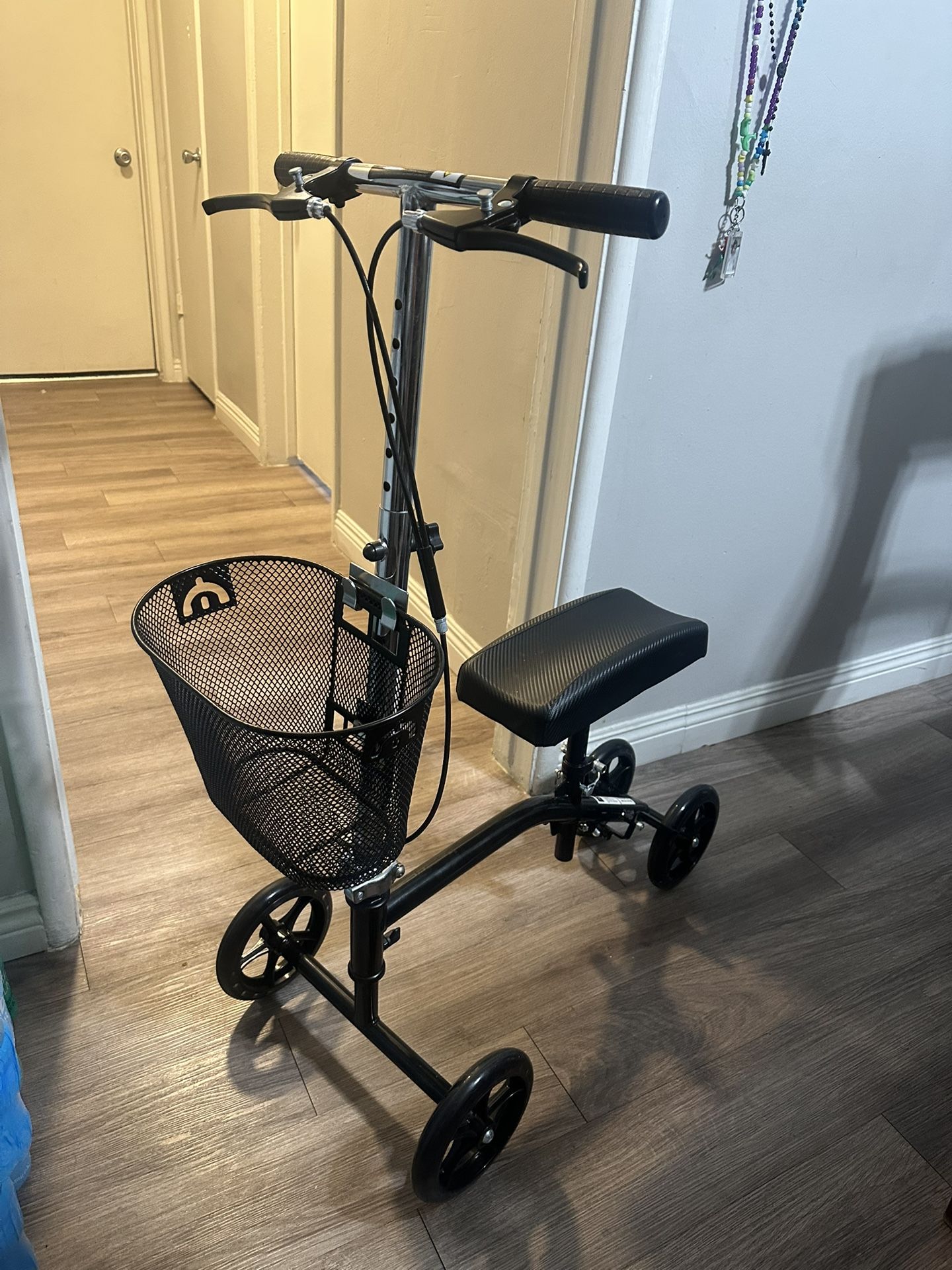 Knee Scooter