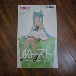 Hatsune Miku Flower Fairy Lily of the Valley, FuRyu Noodle Stopper Figure, Brand New, Unopened and Sealed, Officially Licensed