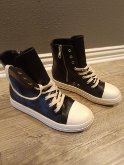 Women's high top sneakers size 11