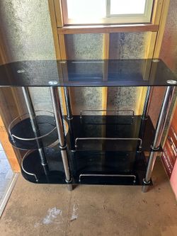 $150 Bar for sale Great for the summer time backyard party’s , portable no lowballers in great condition pick up only