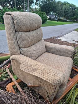 Free Micro fiber recliner chair good condition