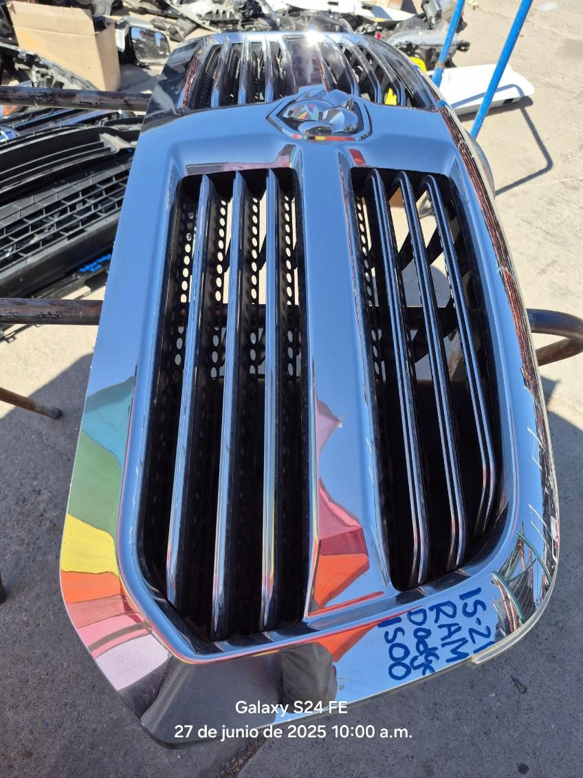 Dodge Ram 1500 Grille Oem