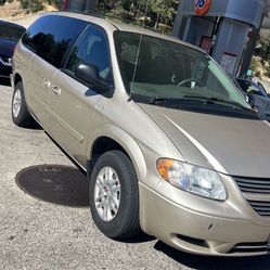 2005 Dodge Caravan