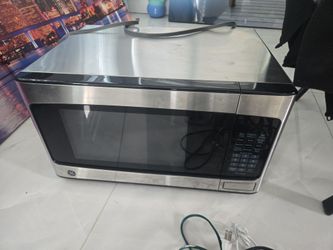 GE microwave oven
