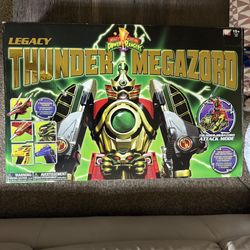 Mighty Morphin Power Rangers Legacy Thunder Megazord. NIB. SEALED. 