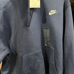 Nike Men’s Size MD Navy Blue Fleece Hoodie