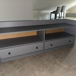 TV stand/entertainment system