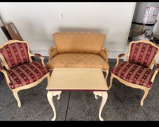 French gently used sofas