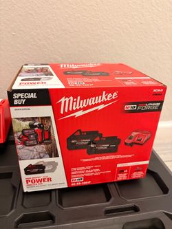 New Milwaukee 8 amps batteries