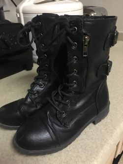 Girls black combat boots. Size 3