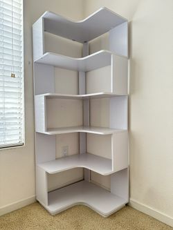 Corner Book Shelf