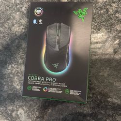 Razer - Cobra Pro Optical Gaming Mouse 