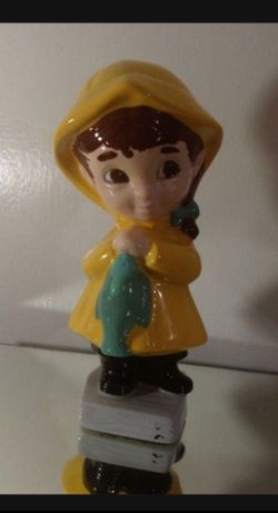 VINTAGE GLAZE CERAMIC FIGURINE 8"