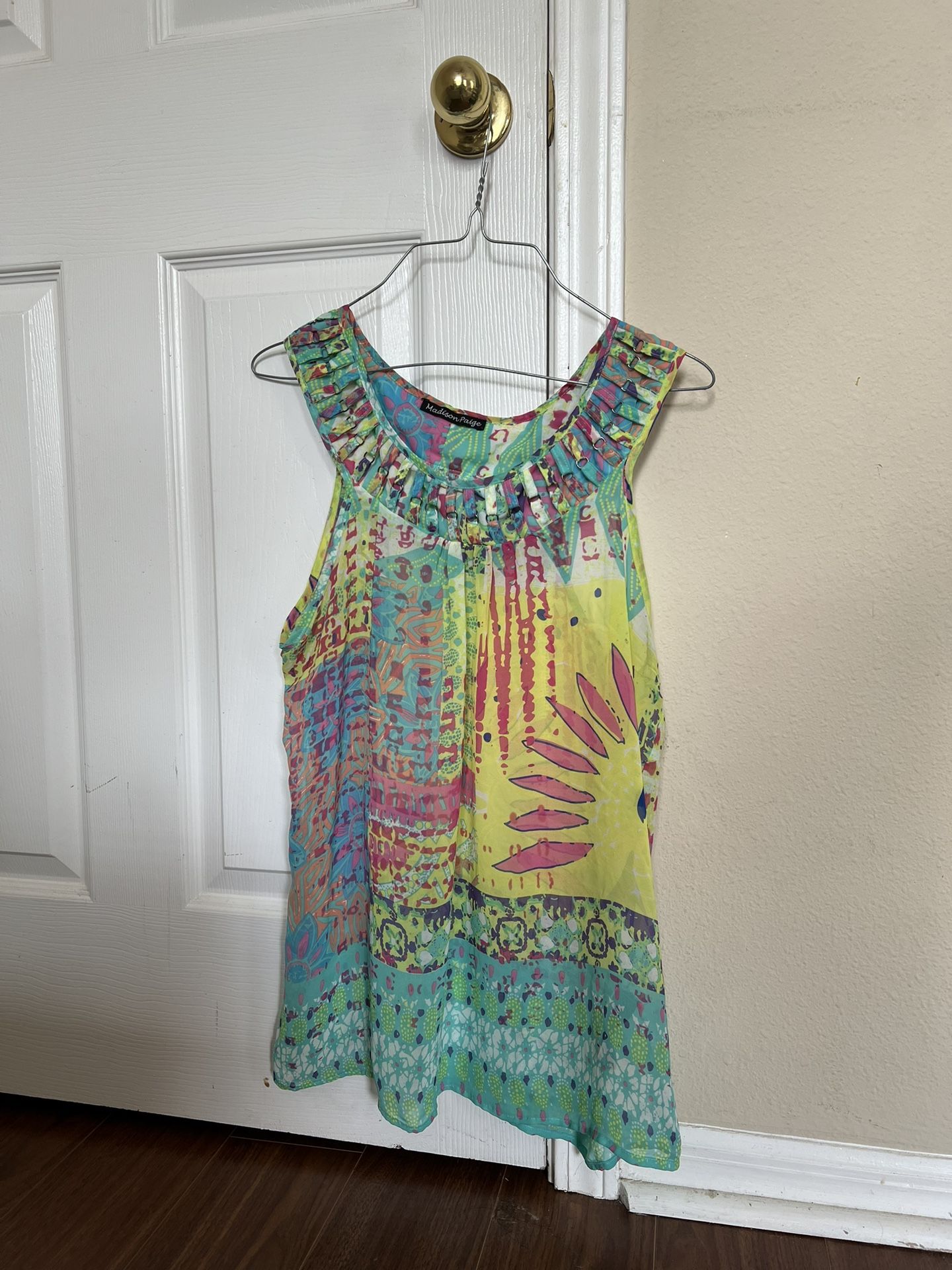 Cute Blouse - Size Small