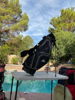 🏌🏾‍♂️⛳️🏌🏾‍♂️⛳️🏌🏾‍♂️. GOLF. BAGS  FOR. SALE ⛳️🏌🏾‍♂️⛳️🏌🏾‍♂️⛳️