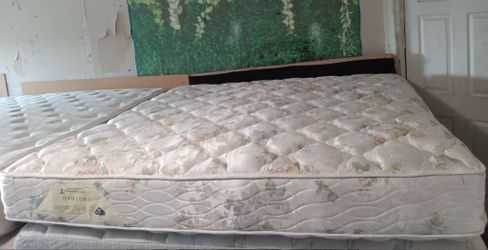 King Size Mattress (Colchón King Size)