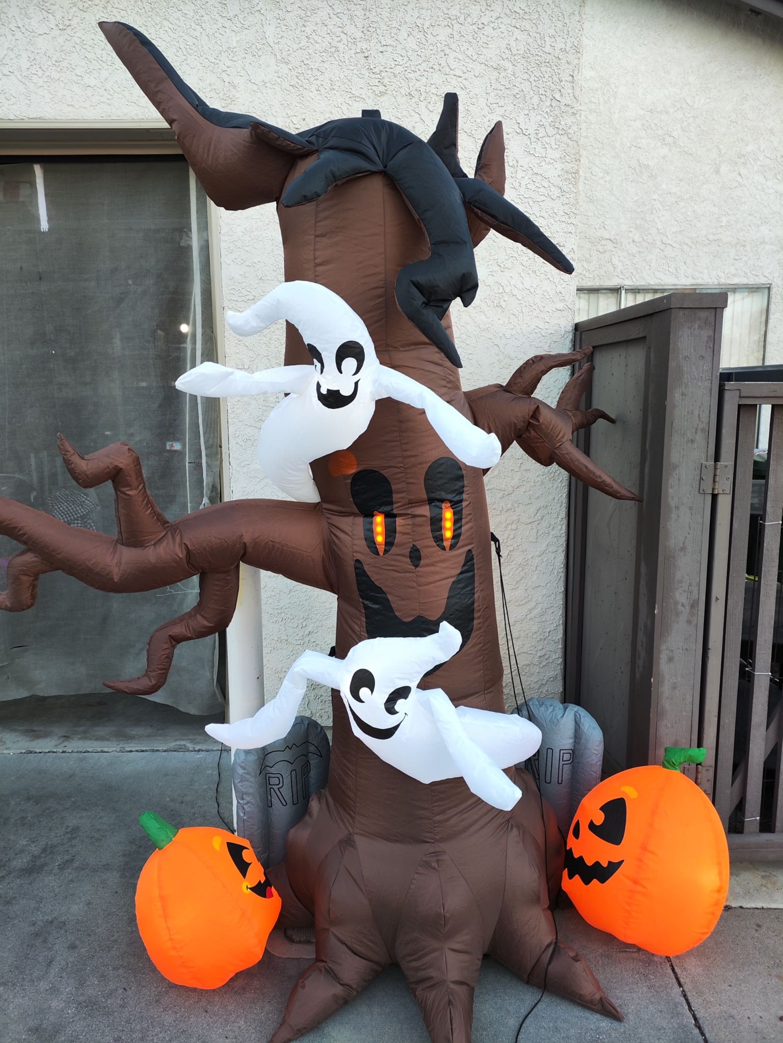 halloween inflatable decoration