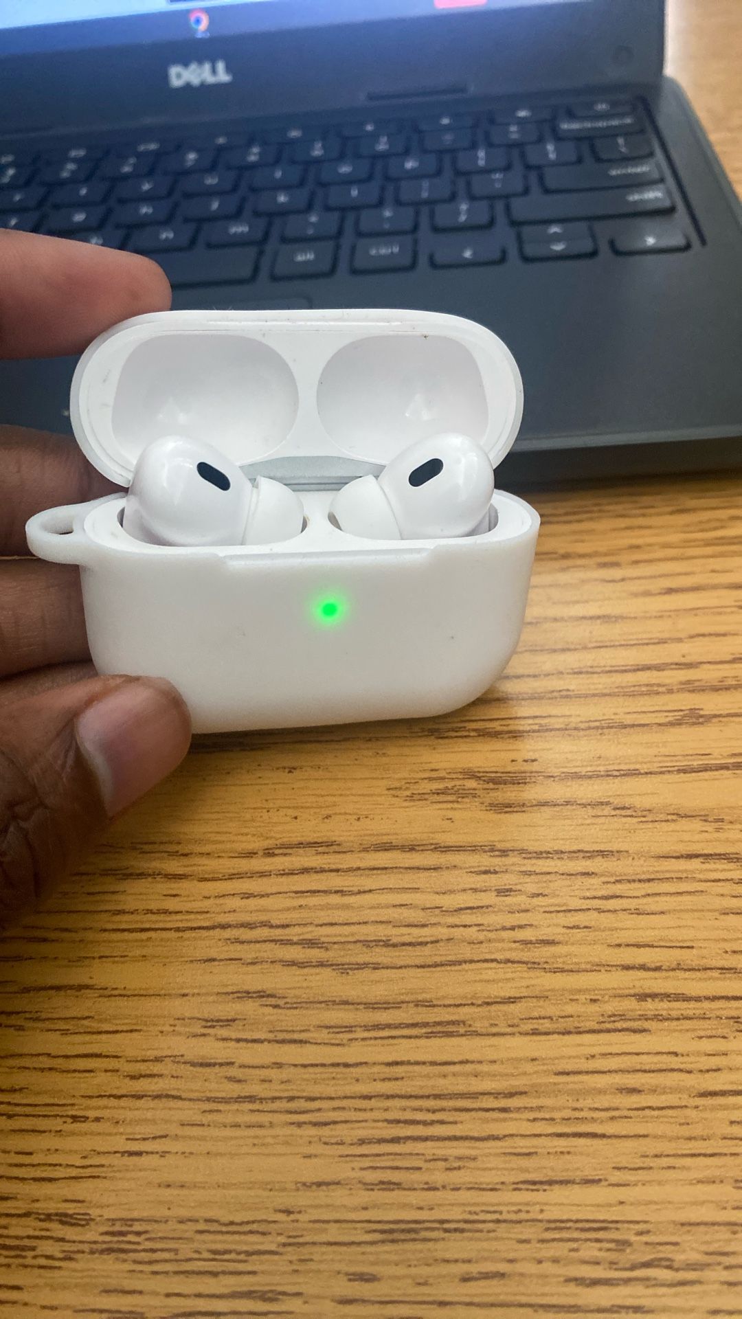 Apple airpod gen 2s