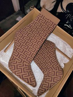 Steve Madden Diani Booties size 9