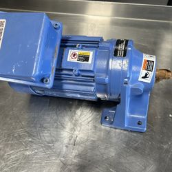 Sumitomo CNHM02-6065B-AV- 6 Gearmotor 1/4hp