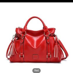 RED FAUX LEATHER HANDBAG WITH STRAP 