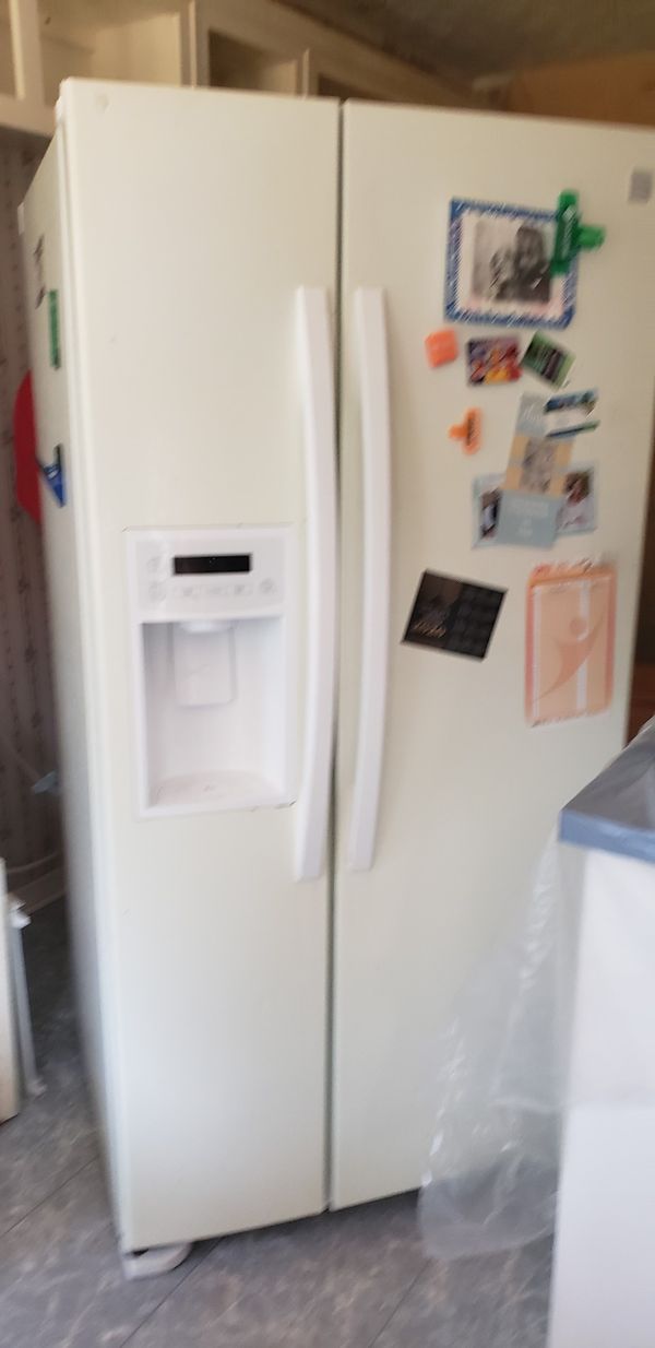 Kenmore side by side refrigerator with water& ice dispenser, Kenmore