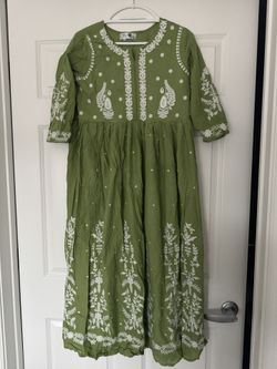 New women's dress with embroidery, size M, 100% cotton, made in India