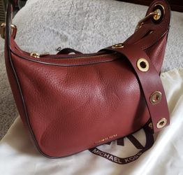 Michael Michael Kors Raven Medium Leather Messenger,