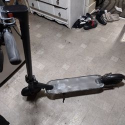 Foldable electric scooter(Works only needs new battery)
