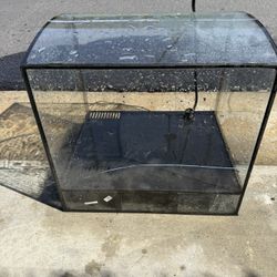 💔 Broken Fish Tank Aquarium