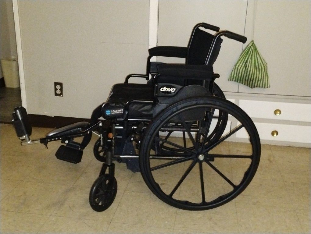 DRIVE MANUAL WHEEL CHAIR $30